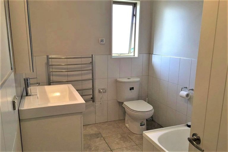 Photo of property in 98 Elizabeth Street, Riccarton, Christchurch, 8041