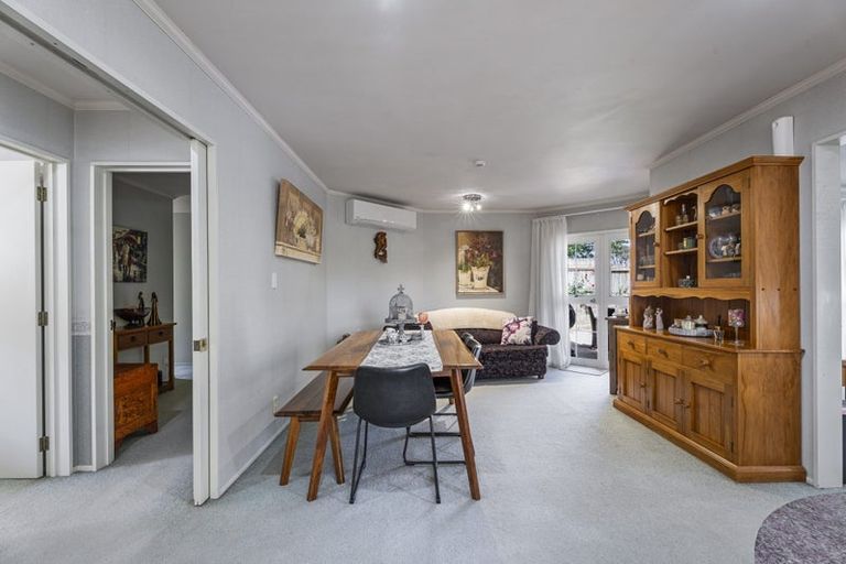 Photo of property in 35 Cromwell Drive, Fitzroy, Hamilton, 3206