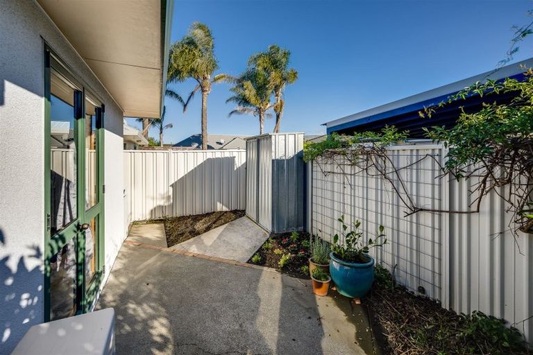 Photo of property in 5a Montague Way, Taradale, Napier, 4112