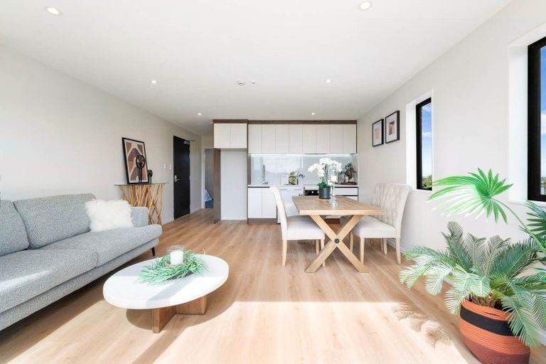 Photo of property in 6/8 Baird Street, Howick, Auckland, 2014
