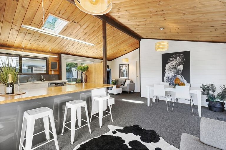 Photo of property in 16 Apple Terrace, Ranui, Porirua, 5024