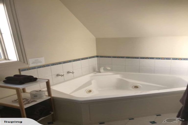 Photo of property in 21a Westburn Terrace, Burnside, Christchurch, 8041