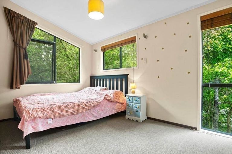 Photo of property in 15 Caram Place, Birkenhead, Auckland, 0626