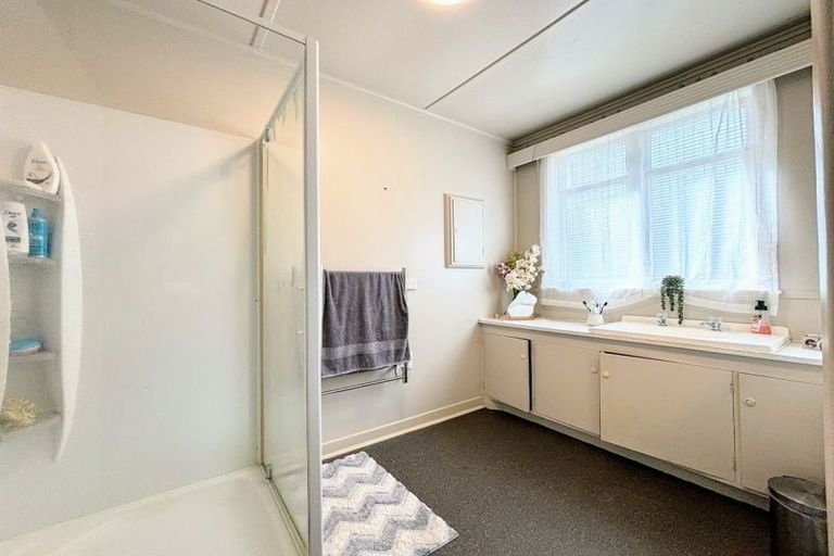 Photo of property in 2 Collie Road, Pukekohe, 2120