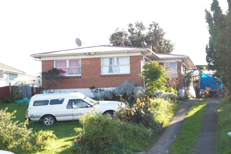 Photo of property in 28 Halswell Street, Mangere East, Auckland, 2024