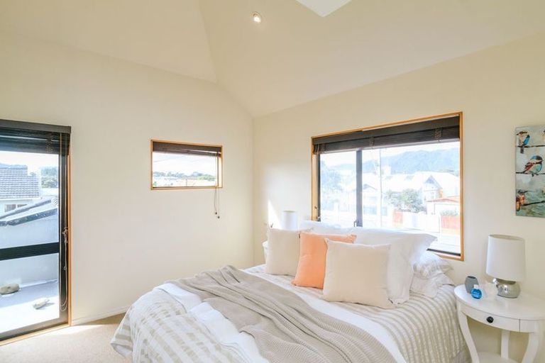 Photo of property in 243 The Esplanade, Petone, Lower Hutt, 5012