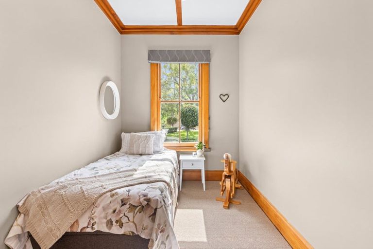 Photo of property in 12 Havelock Road, Hospital Hill, Napier, 4110