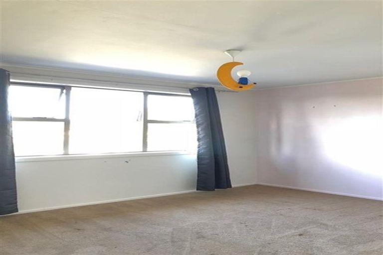 Photo of property in 27 Parker Avenue, New Lynn, Auckland, 0600