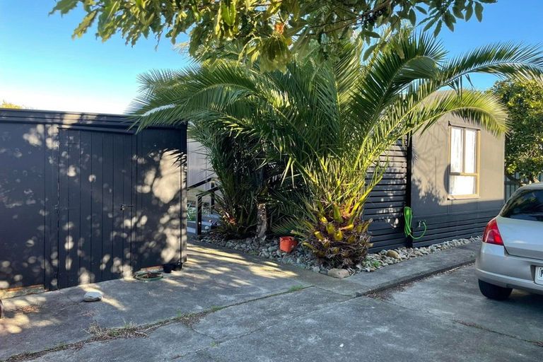 Photo of property in 2a Hendon Place, West End, Palmerston North, 4412
