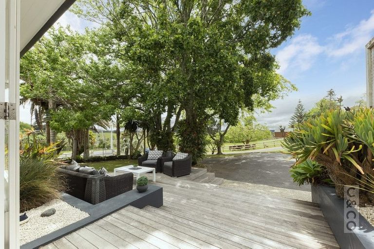 Photo of property in 1239 Peak Road, Helensville, 0875