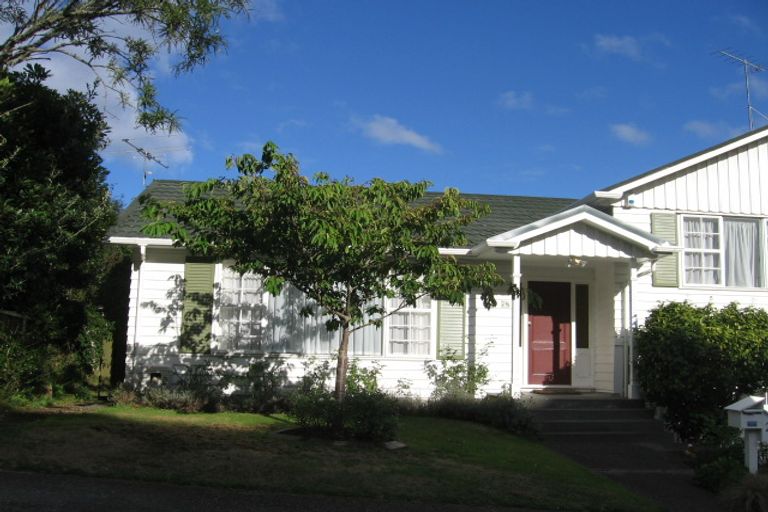 Photo of property in 26 Thurleigh Grove, Karori, Wellington, 6012