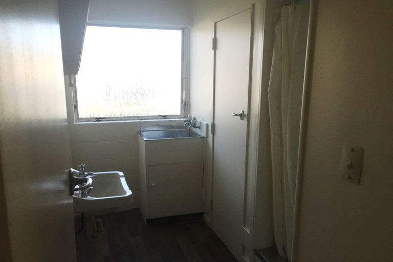 Photo of property in 2/25 Wellington Street, Papakura, 2110