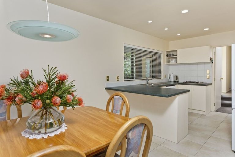 Photo of property in 1/177 Carlisle Road, Northcross, Auckland, 0632