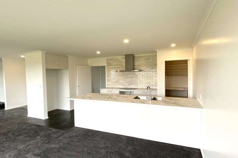 Photo of property in 19 Tahuna Minhinnick Drive, Glenbrook, Waiuku, 2681