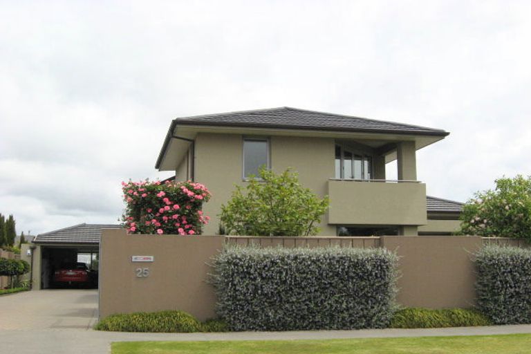 Photo of property in 25 Chateau Drive, Burnside, Christchurch, 8053