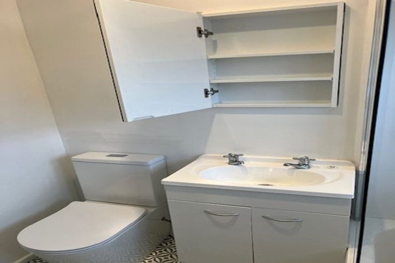 Photo of property in 1/3 Camp Street, Silverstream, Upper Hutt, 5019