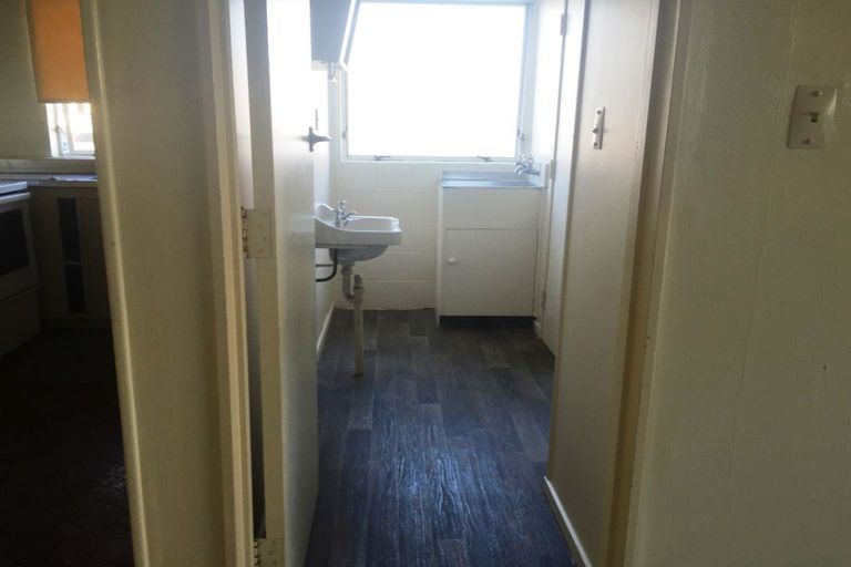 Photo of property in 2/25 Wellington Street, Papakura, 2110