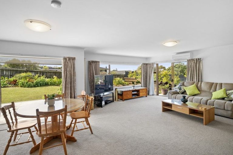 Photo of property in 85 Weatherly Road, Torbay, Auckland, 0630