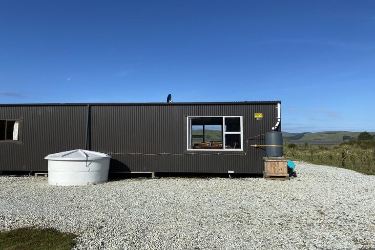 Photo of property in 11 Carrickfergus Street, Waikawa, Tokanui, 9884