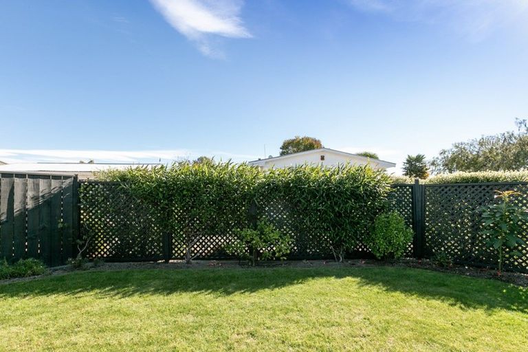 Photo of property in 2/7 Gebbie Road, Taradale, Napier, 4112