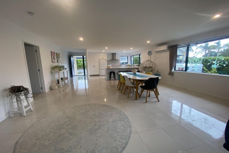 Photo of property in 33 Amsharlo Drive, Kerikeri, 0230