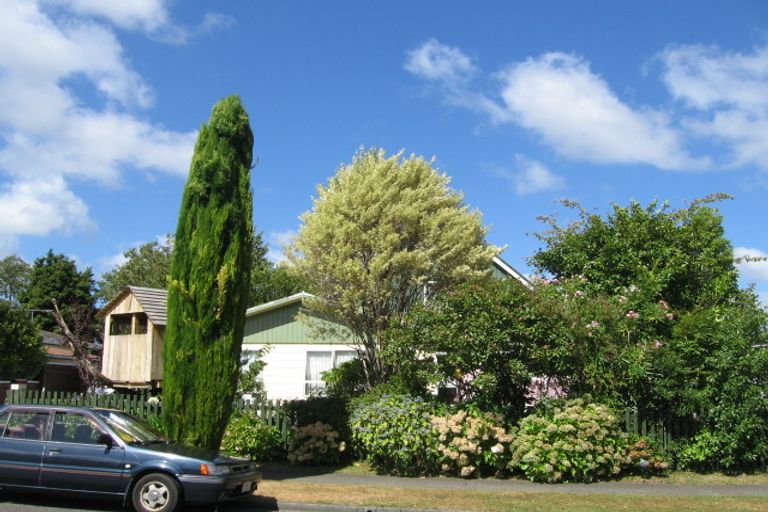 Photo of property in 15 Denver Grove, Totara Park, Upper Hutt, 5018