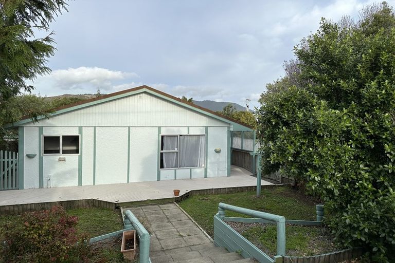Photo of property in 110 Arawhata Road, Paraparaumu, 5032