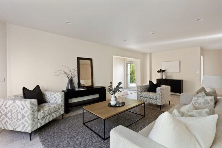 Photo of property in 58 Tindalls Bay Road, Tindalls Beach, Whangaparaoa, 0930