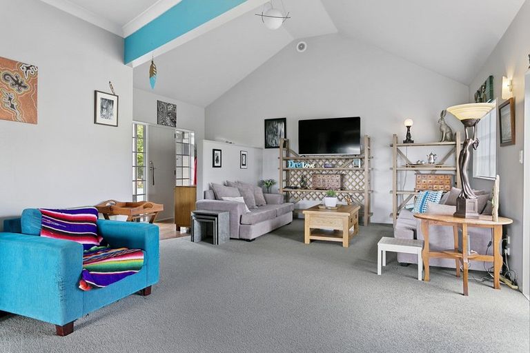 Photo of property in 89 Hill View Drive, Acacia Bay, Taupo, 3385