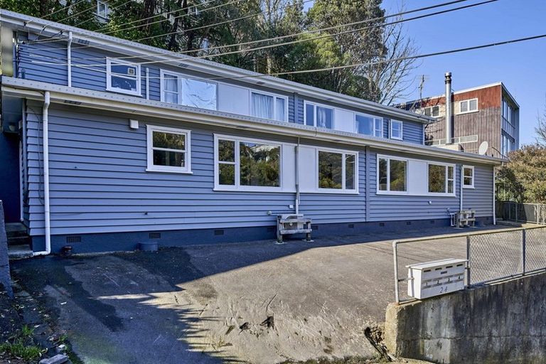 Photo of property in 1/24 Crieff Street, Northland, Wellington, 6012