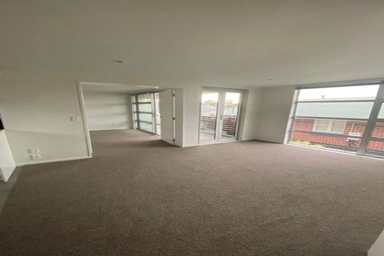 Photo of property in 43 Grafton Street, Waltham, Christchurch, 8011