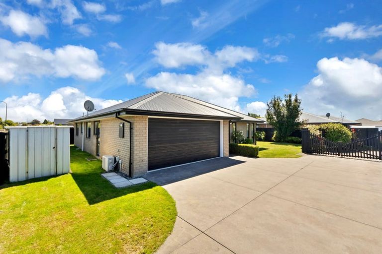 Photo of property in 20 Larne Place, Belfast, Christchurch, 8051