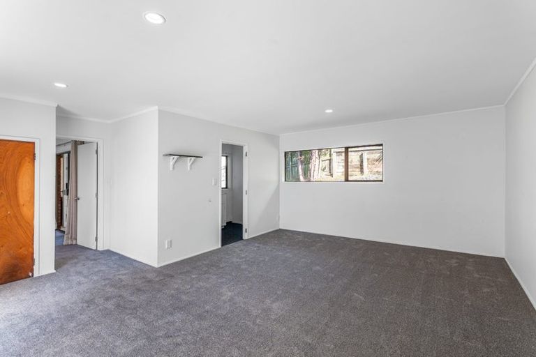 Photo of property in 176 Sturges Road, Henderson, Auckland, 0612