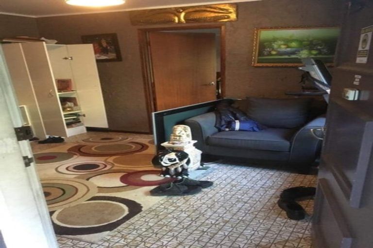 Photo of property in 1/24 Karaka Street, New Lynn, Auckland, 0600