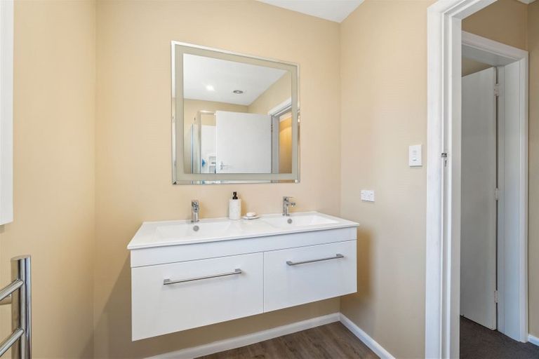 Photo of property in 37 Digby Place, Bromley, Christchurch, 8062