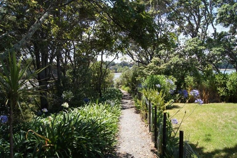 Photo of property in 15-17 Awanui Street, Birkenhead, Auckland, 0626