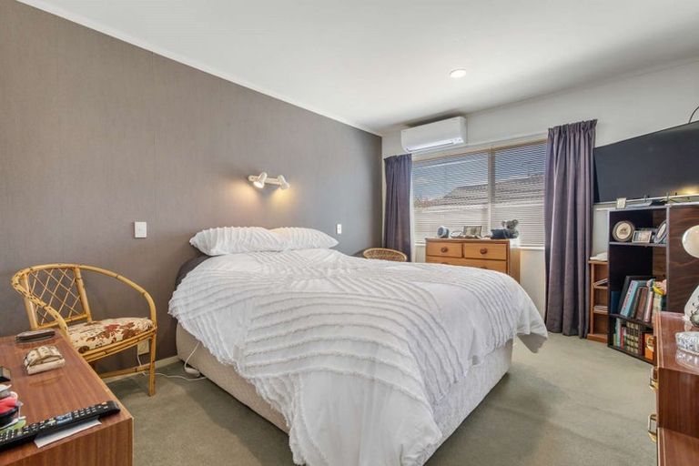 Photo of property in 74 Tawavale Street, Pukehangi, Rotorua, 3015