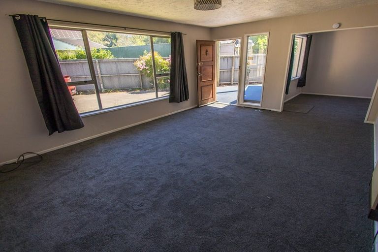 Photo of property in 1/29 Appleby Crescent, Burnside, Christchurch, 8053