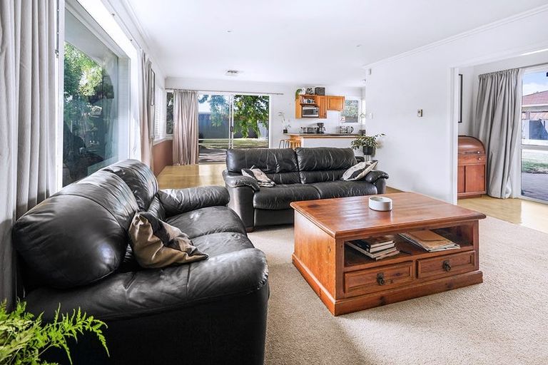 Photo of property in 27 Glen Lynne Avenue, Queenwood, Hamilton, 3210