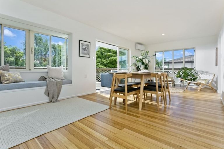 Photo of property in 5 Sandpiper Grove, Unsworth Heights, Auckland, 0632