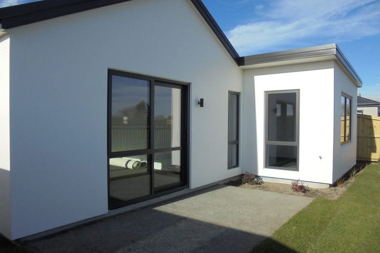 Photo of property in 4 Clontarf Lane, Belfast, Christchurch, 8051
