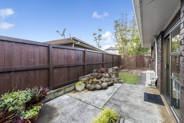 Photo of property in 21 Matuhi Rise, Henderson, Auckland, 0612