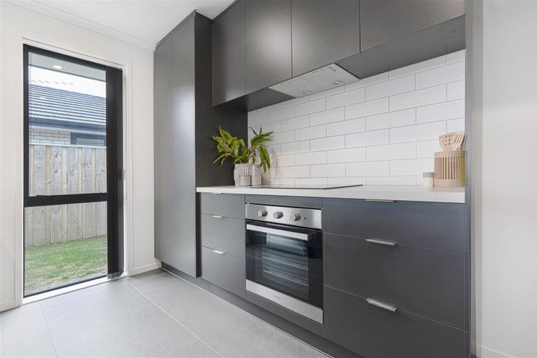 Photo of property in 20 Broadway Parade, Rolleston, 7615