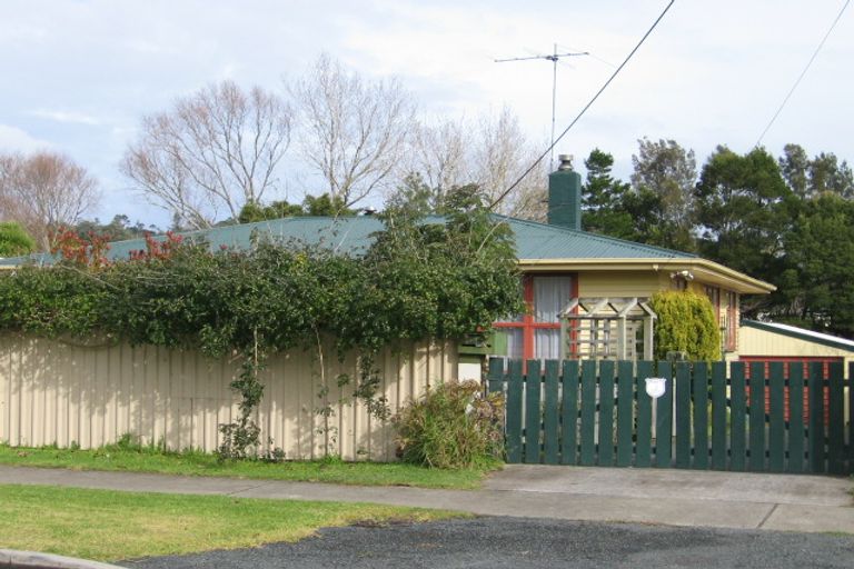 Photo of property in 117 Awaroa Road, Helensville, 0800