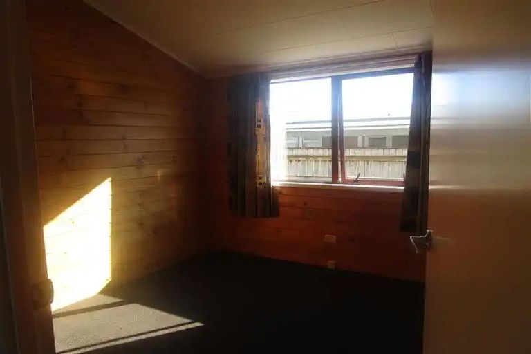 Photo of property in 120 Limbrick Street, Terrace End, Palmerston North, 4410