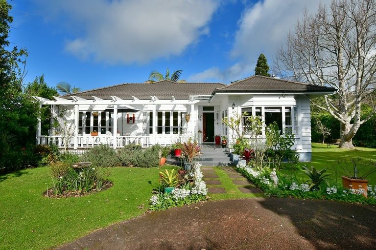 Photo of property in 9 Glamis Avenue, Manly, Whangaparaoa, 0930