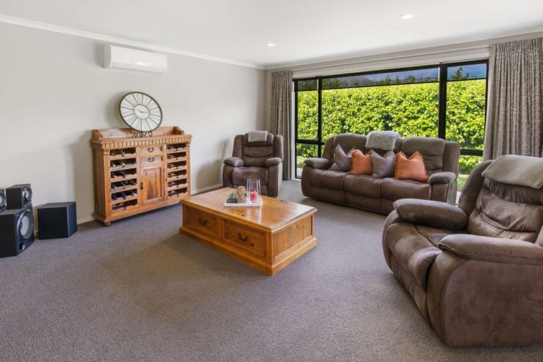 Photo of property in 7 Levi Place, Kelvin Grove, Palmerston North, 4414