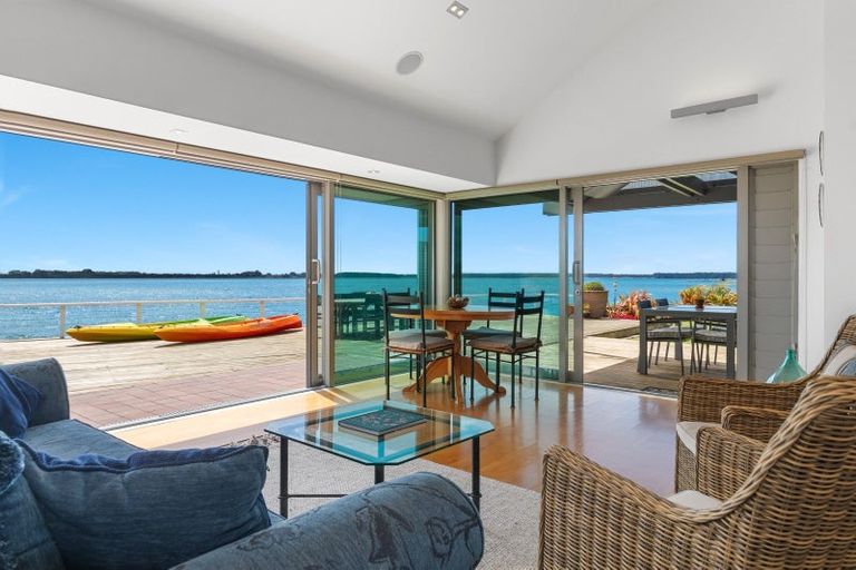 Photo of property in 17 Kiriwai Place, Matua, Tauranga, 3110