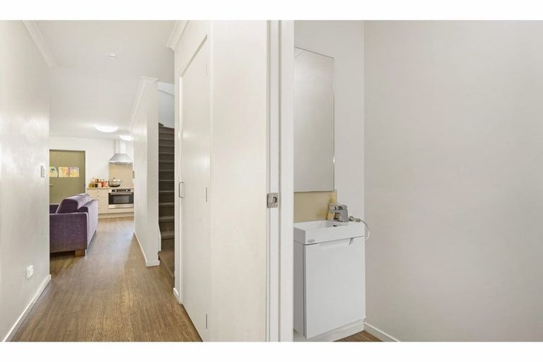 Photo of property in 11 Chiefs Court, Hamilton East, Hamilton, 3216