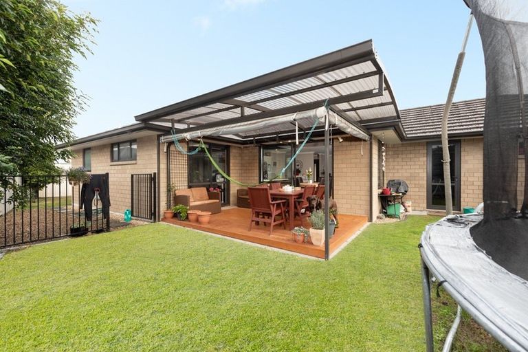 Photo of property in 21 Oakwood Way, Papamoa Beach, Papamoa, 3118